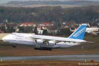 UR-82007