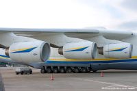UR-82060